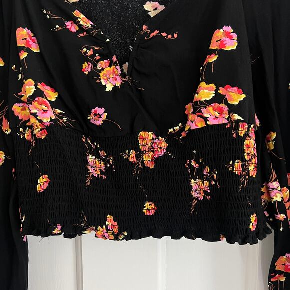 Leith Smocked Crop Black Floral Top Sweetheart Neckline Boho Peasant Size M - Picture 7 of 11